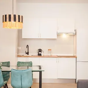 Gotoseville Faustino Flats Sevilha